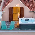 מלון Pink Panther Maisonette ארגוסטולי