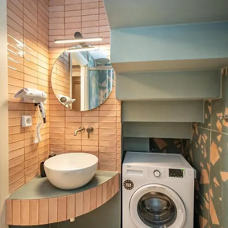 Pink Panther Maisonette Hotell *