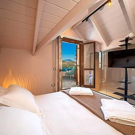 Pink Panther Maisonette Hotell