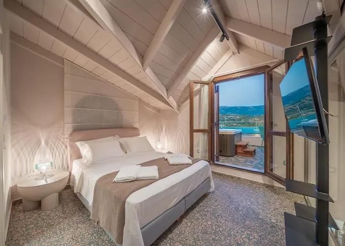 Pink Panther Maisonette Hotel