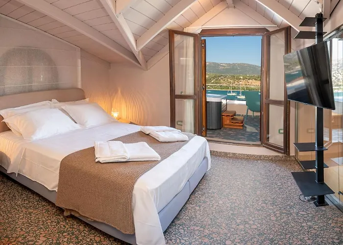 Pink Panther Maisonette